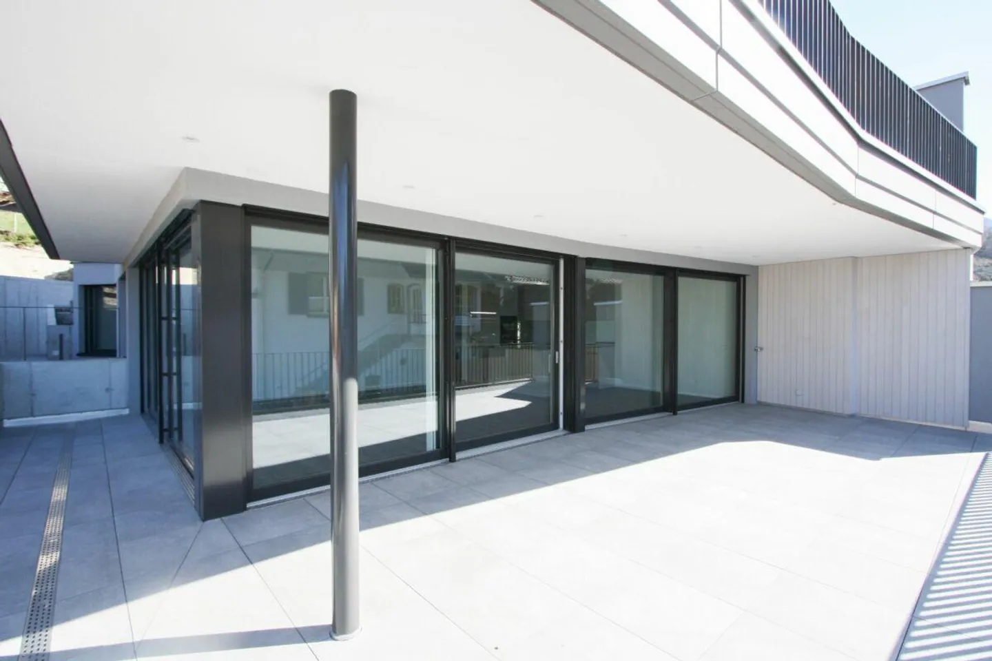 Appartement de 4,5 pièces avec vue sur la montagne et le lac - Photo 12 sur 13