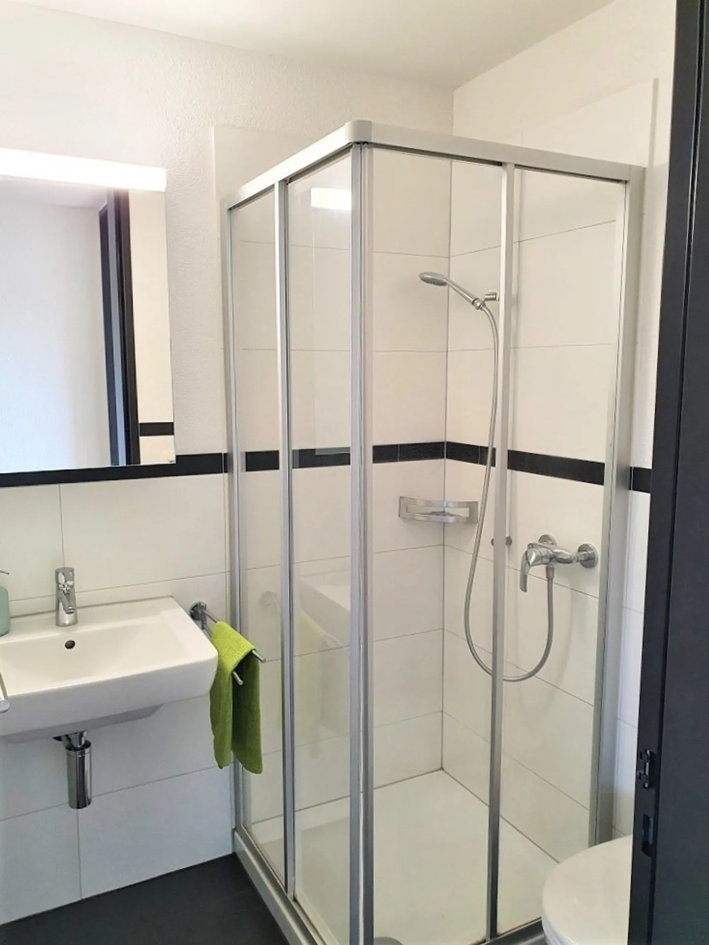 Geräumige Wohnung mit Balkon - Foto 4 von 8