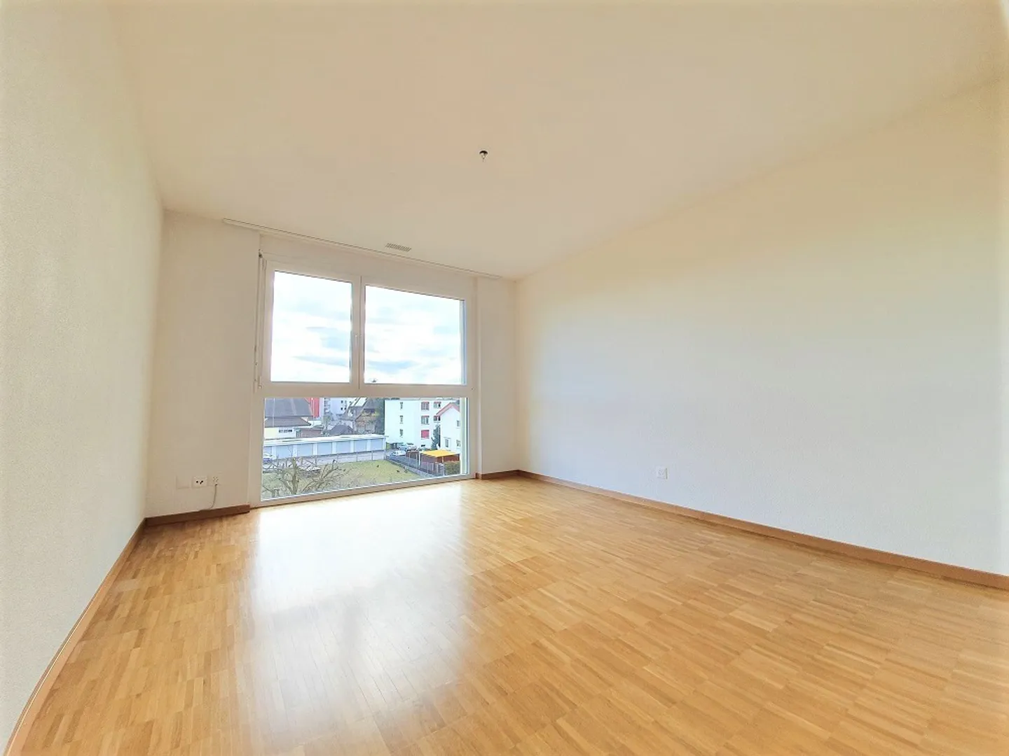 Geräumige Wohnung mit Balkon - Foto 6 von 8