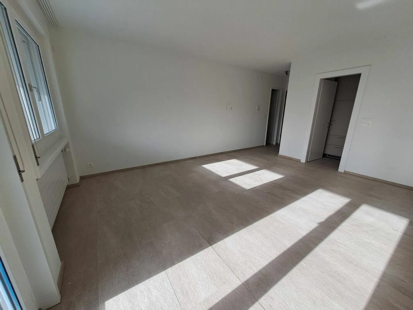 Centrally located 1.5-room apartment near the train station - Photo 4 of 5