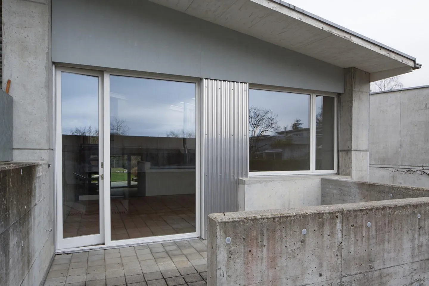 Superbe sensation d'espace avec des pièces hautes et ouvertes - Photo 6 sur 11