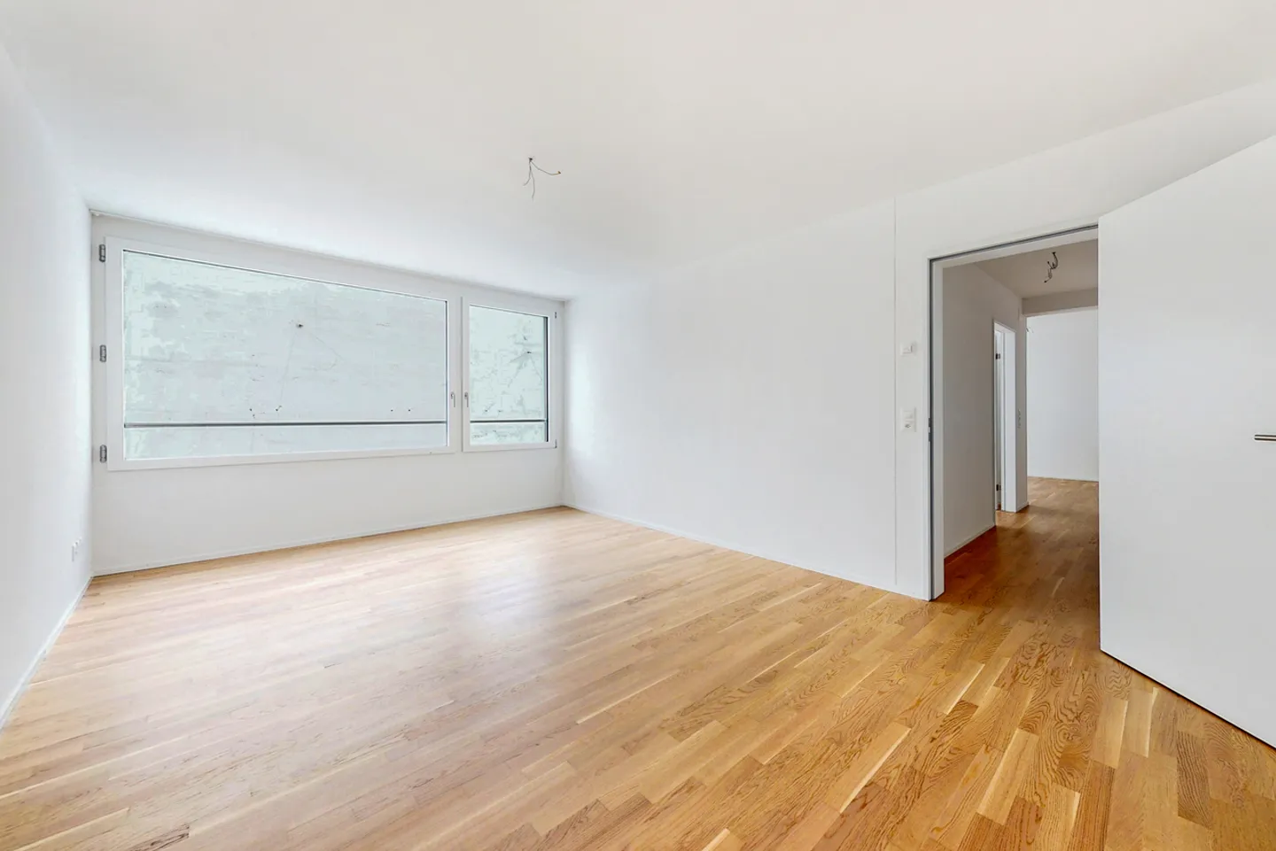 Top modern and right in the center? - Photo 8 of 12