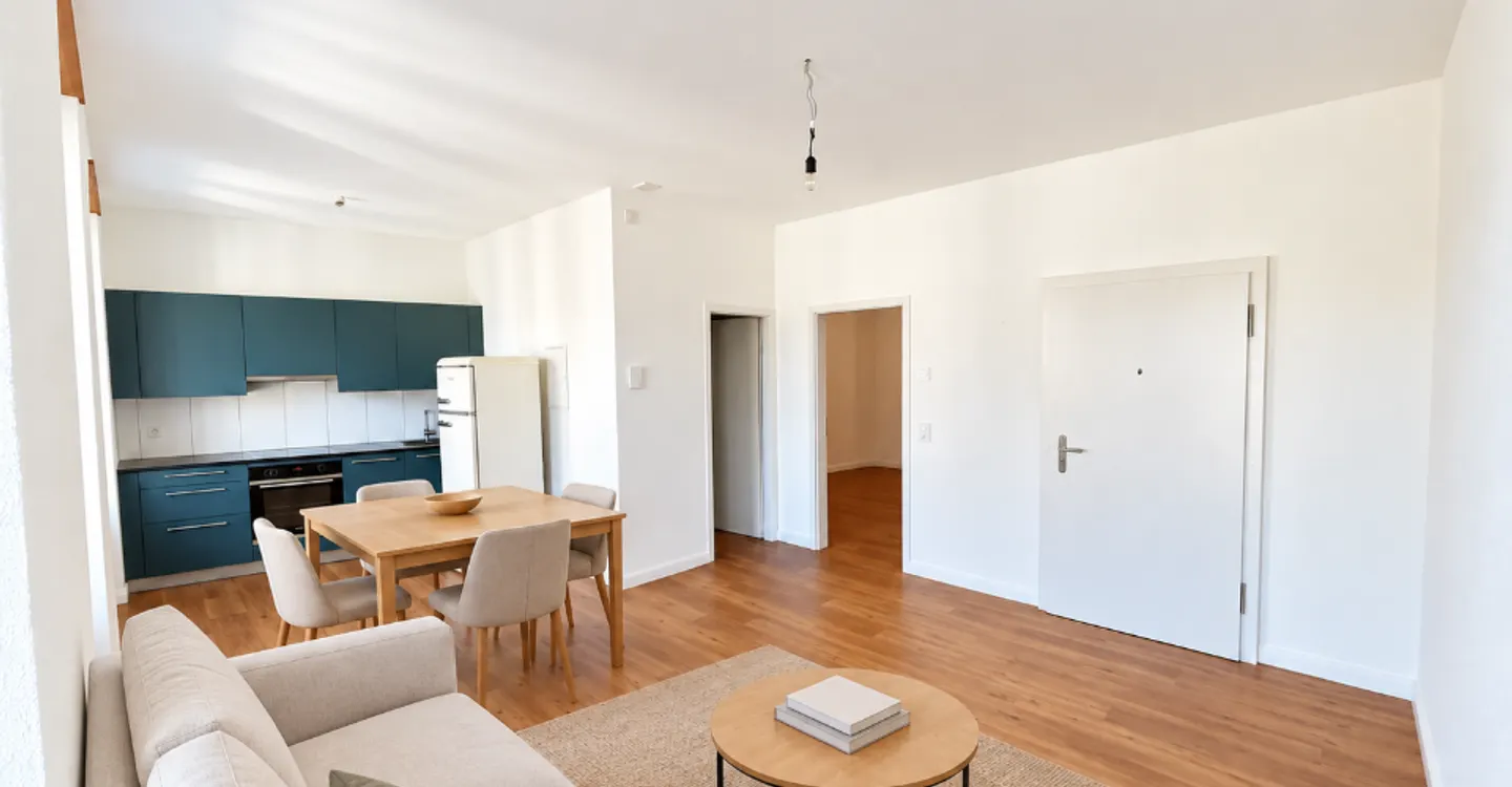 Appartement de caractère de 2.5 pièces dans un immeuble historique rénové - Foto 2 di 8