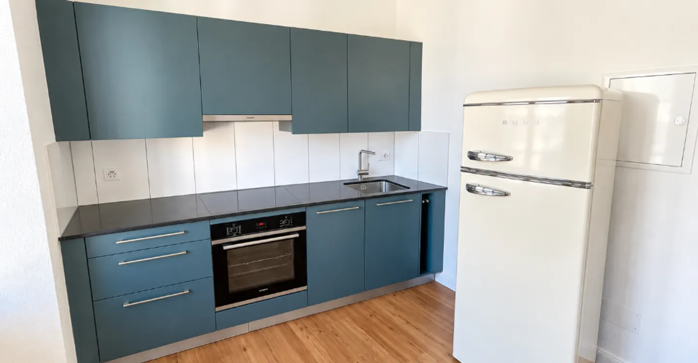 Appartement de caractère de 2.5 pièces dans un immeuble historique rénové - Foto 3 di 8