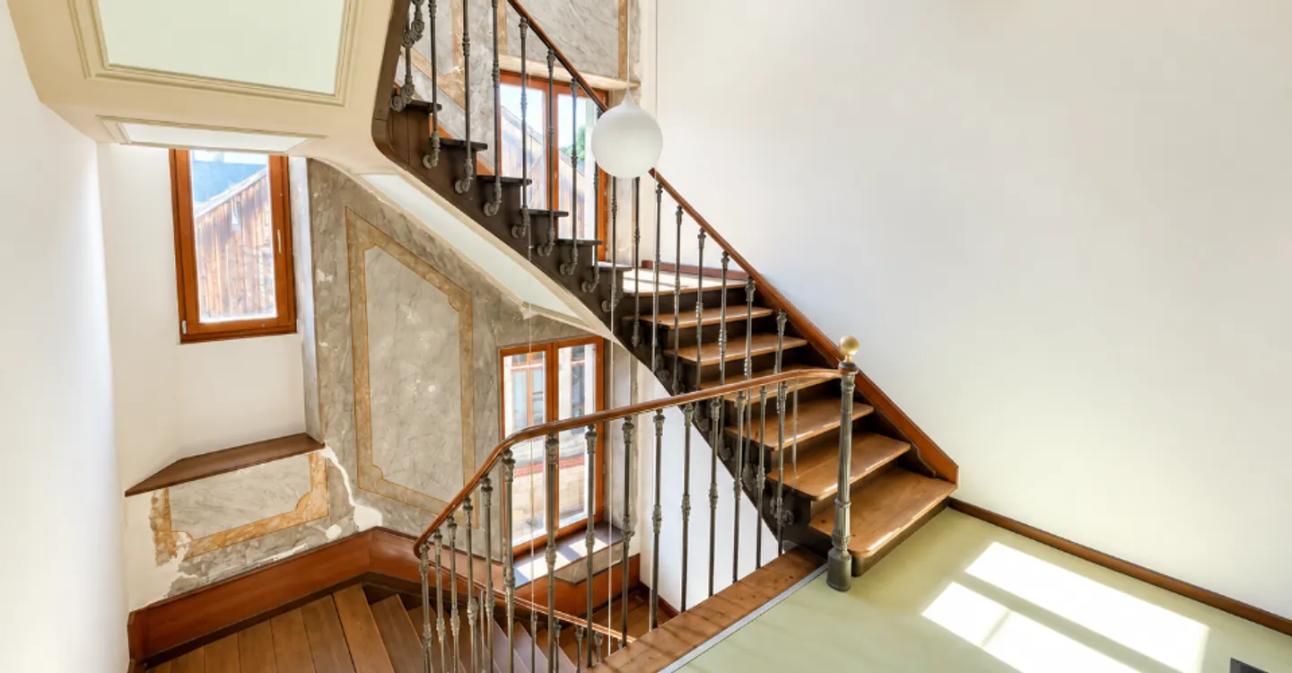 Appartement de caractère de 2.5 pièces dans un immeuble historique rénové - Foto 8 di 8