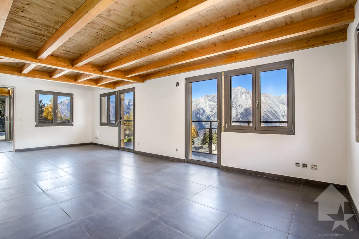 Superbo chalet ristrutturato di 7,5 stanze, vista splendida, 300 m2 - Foto 18 di 23