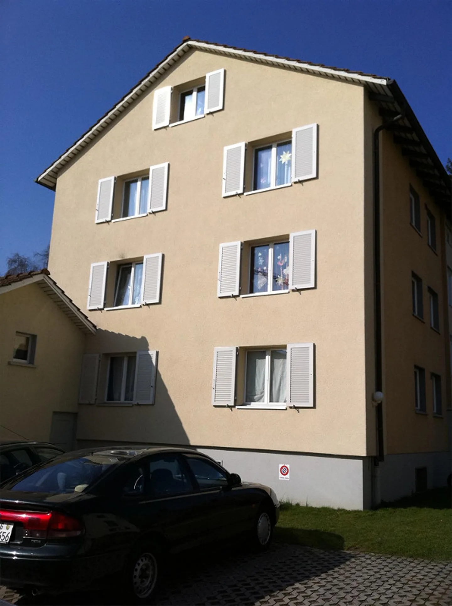 Spacious 6.5-room apartment with special charm and garden access - Photo 3 of 3