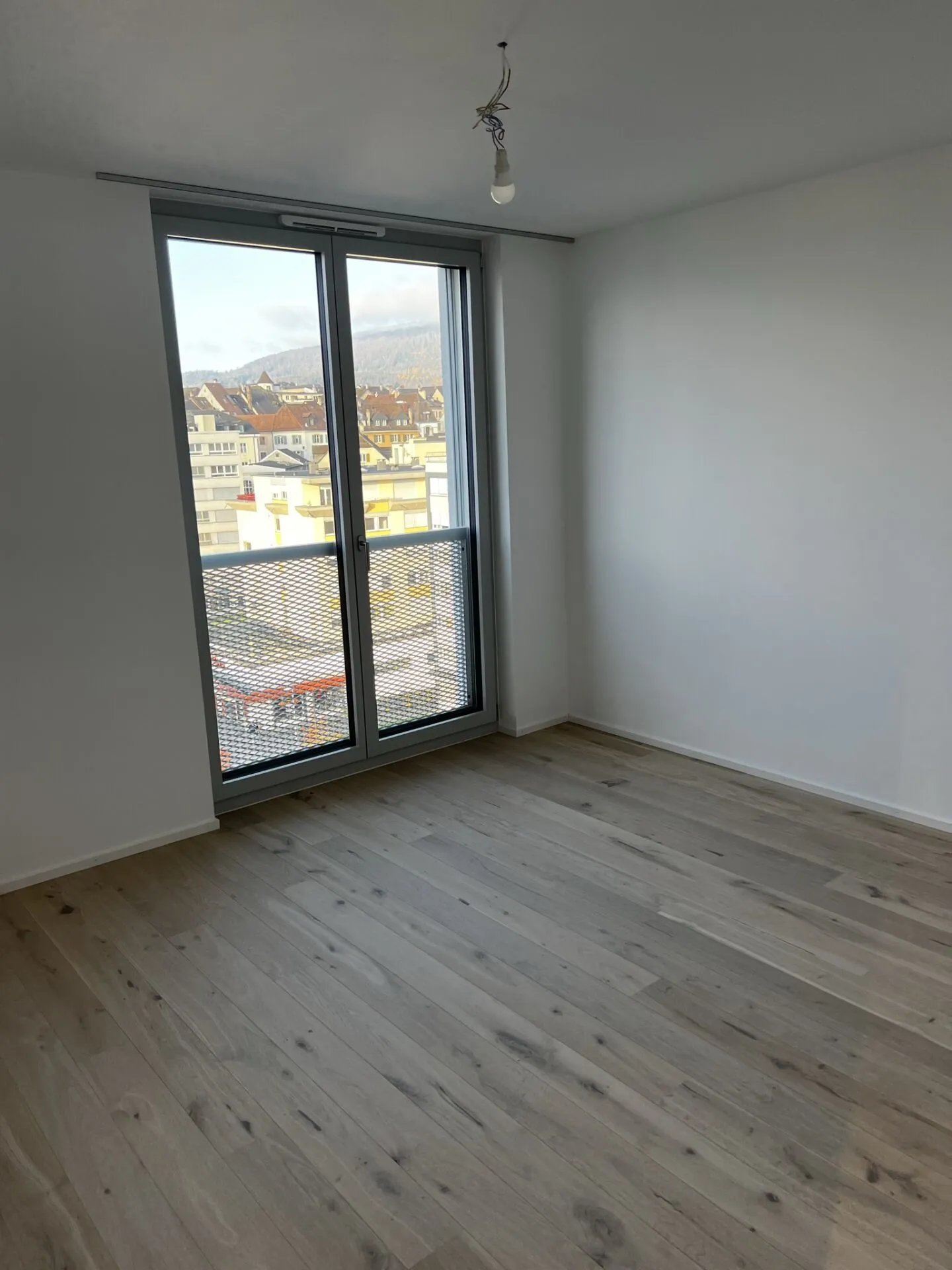 Penthouse (Nr. 19) mit 4,5 Zimmern zur Miete in einem neuen Gebäude mit Aufzug - Foto 12 von 15