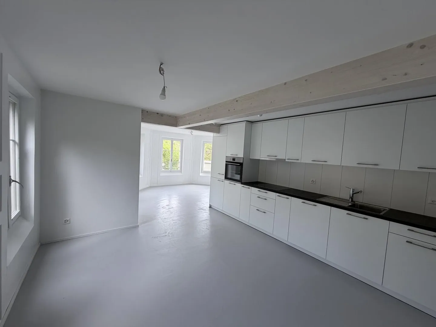 Charmanter 3.5-Zimmer-Wohnung nur zwei Schritte vom See entfernt - Photo 1 sur 9