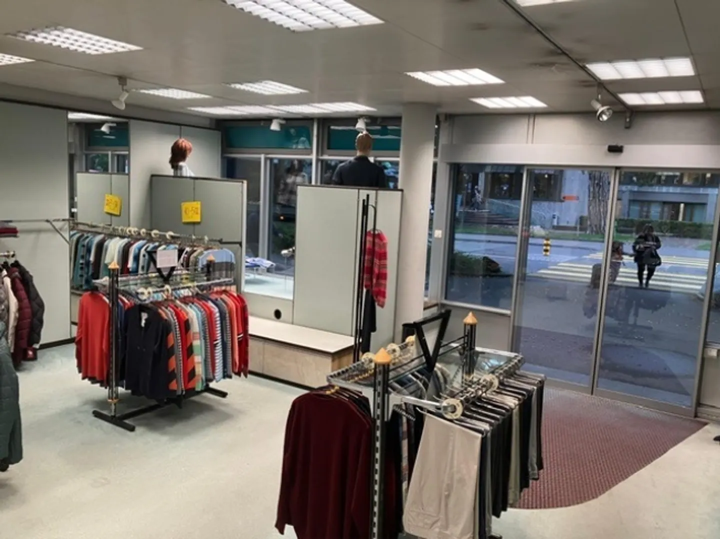 Spazio commerciale in affitto nel cuore di Wetzikon – 121 m² al piano terra! - Foto 3 di 4