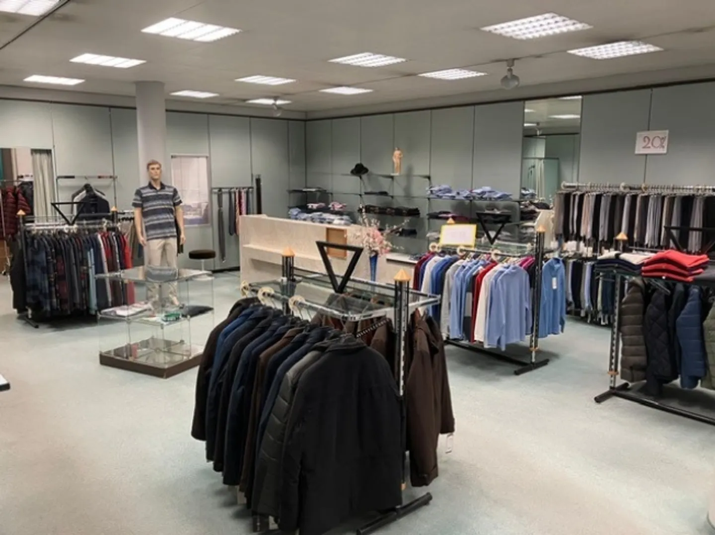Spazio commerciale in affitto nel cuore di Wetzikon – 121 m² al piano terra! - Foto 4 di 4
