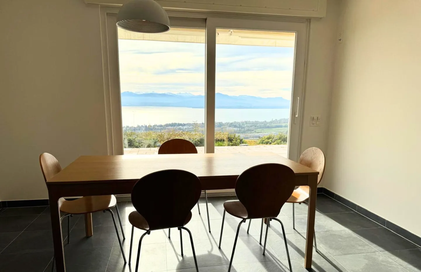 Villa avec vue sur le lac - Photo 6 sur 14