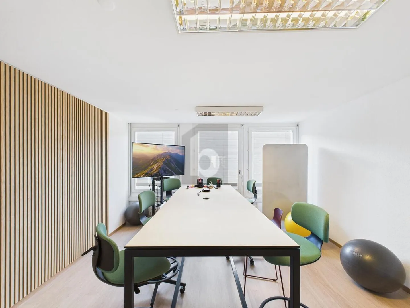 DYNAMIQUE, MODERNE & BIEN SITUÉE - Photo 4 sur 6