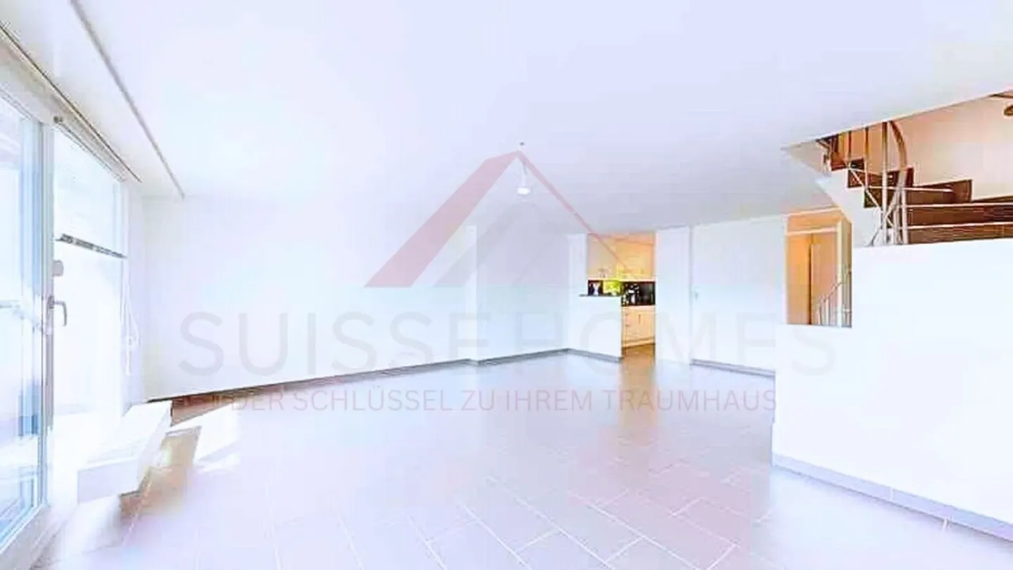 Spacious Maisonette Apartment on the 6th Floor with Unobstructed View - Photo 4 of 12