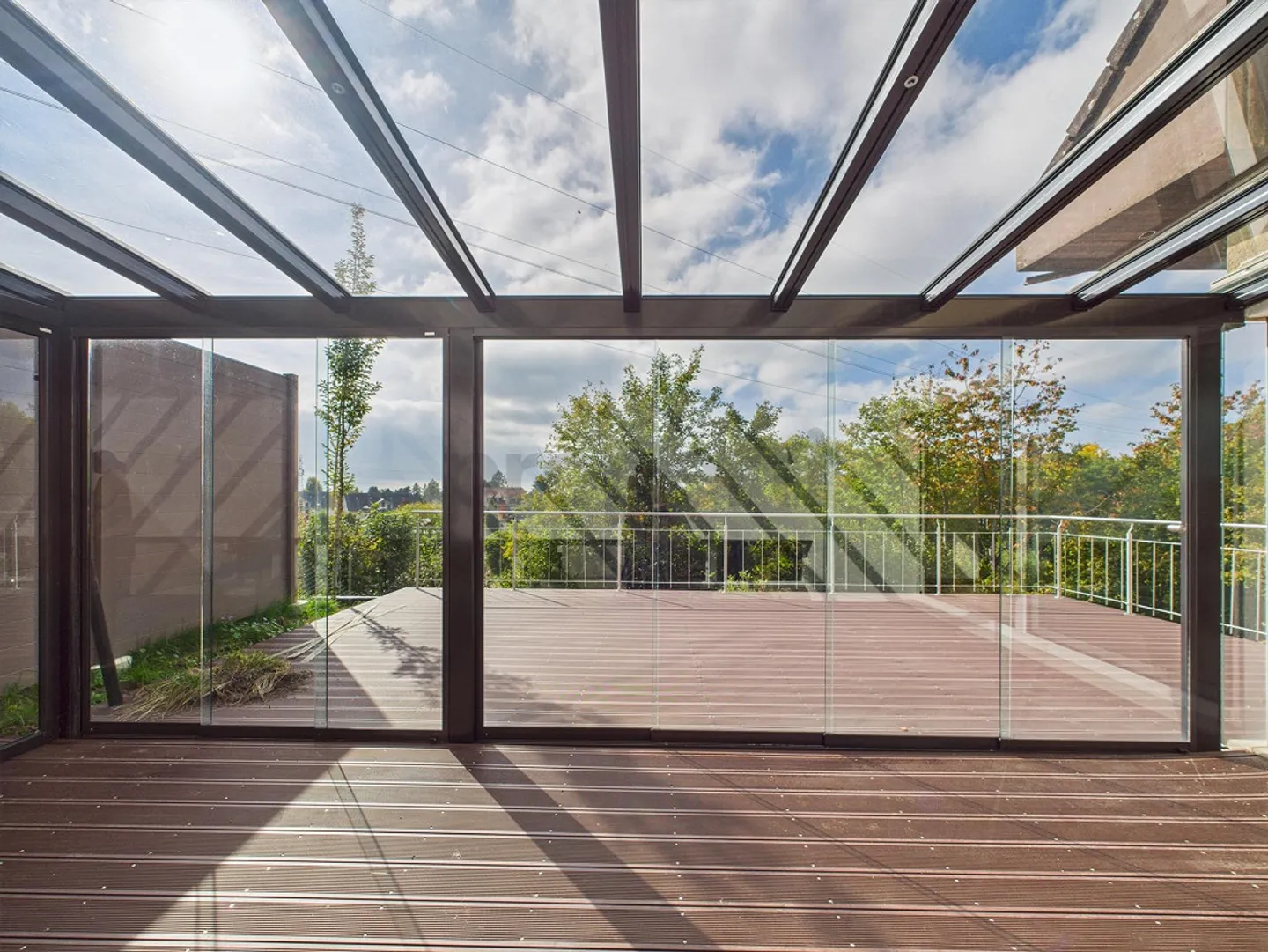 Maison jumelée rénovée de 5.5 pièces avec jardin, véranda et grand ... - Photo 11 sur 14