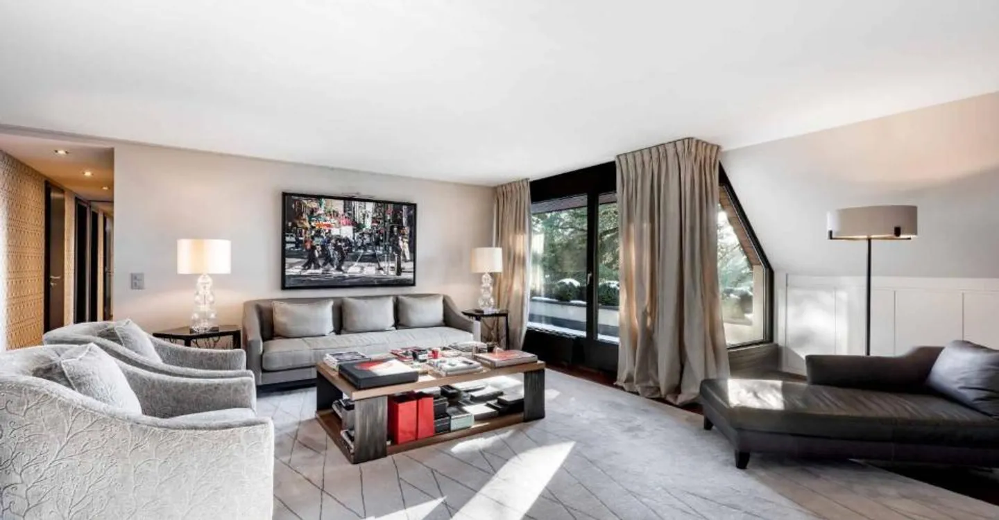 Penthouse with 5 rooms and 56 m² terrace - Photo 2 of 9