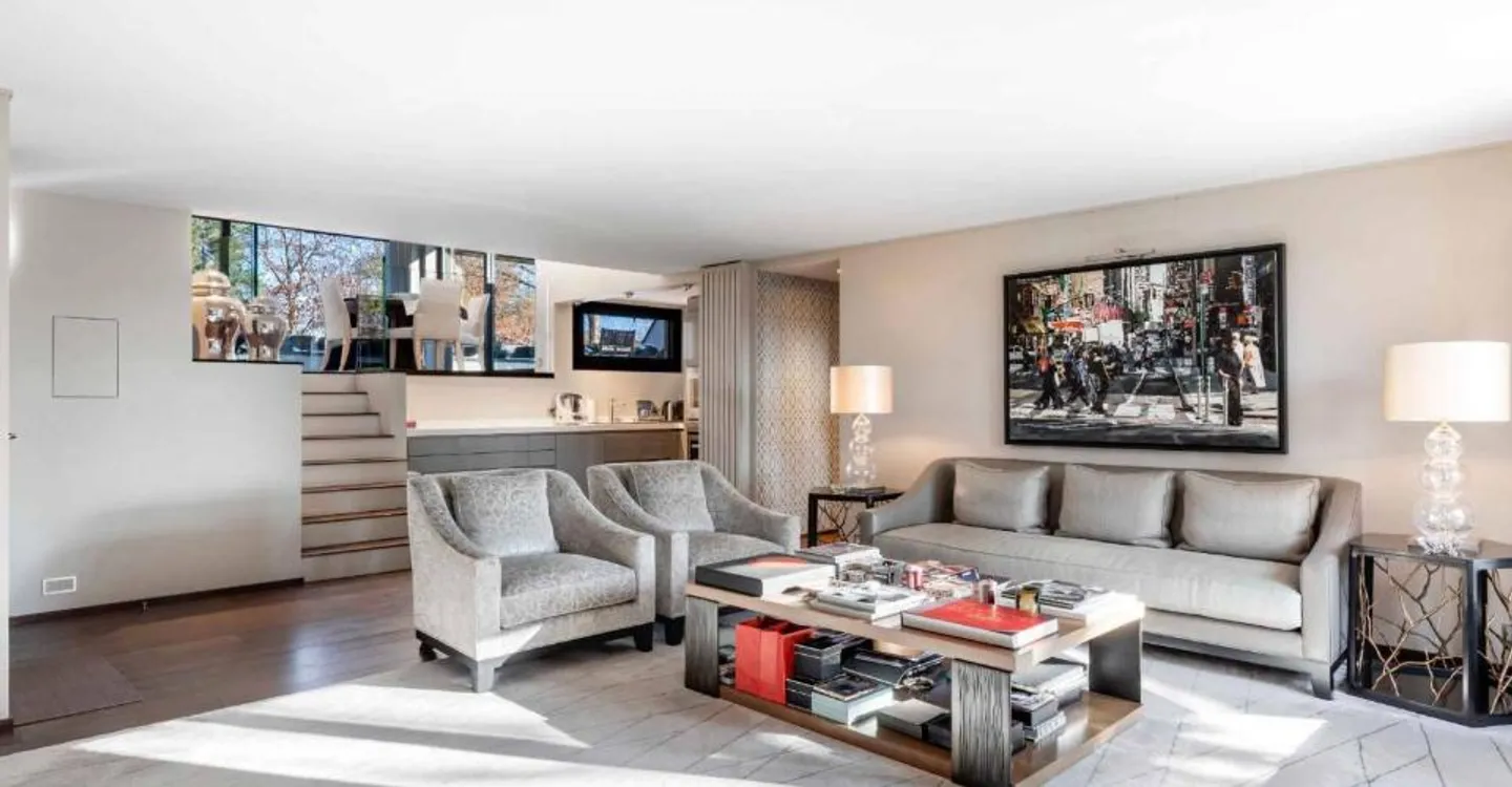 Penthouse with 5 rooms and 56 m² terrace - Photo 3 of 9