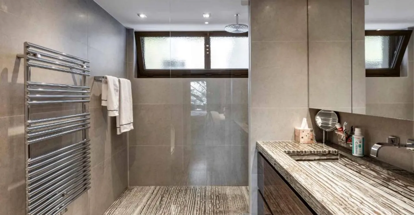 Penthouse with 5 rooms and 56 m² terrace - Photo 9 of 9