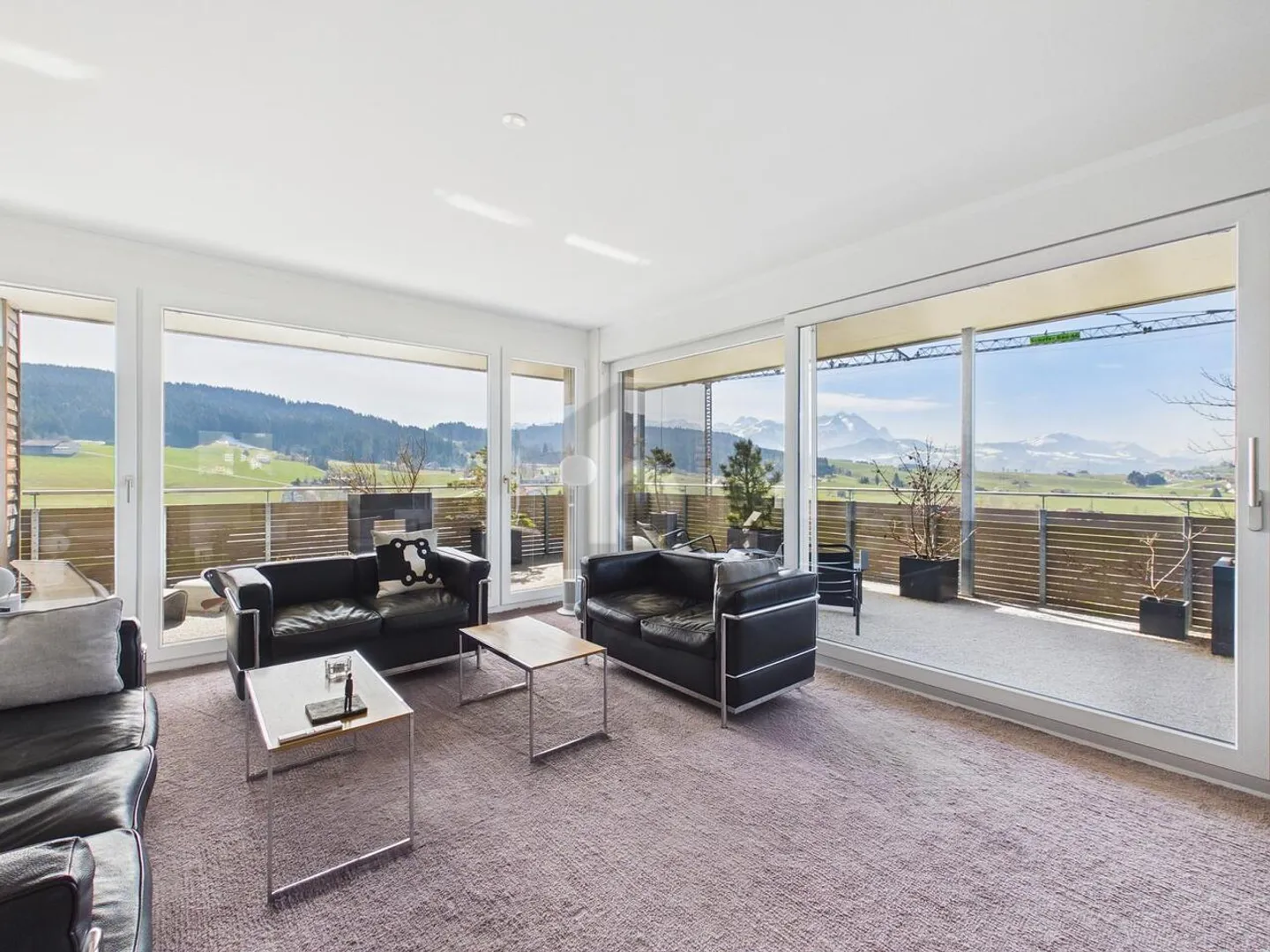 Appartement élégant avec vue panoramique - Photo 1 sur 6