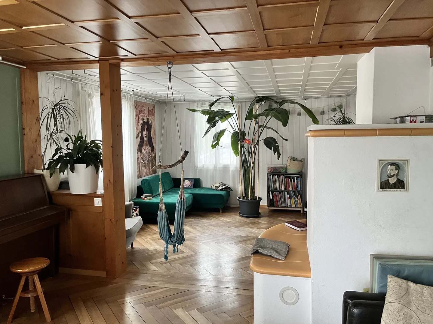 Charming House with Garden - Photo 1 of 10