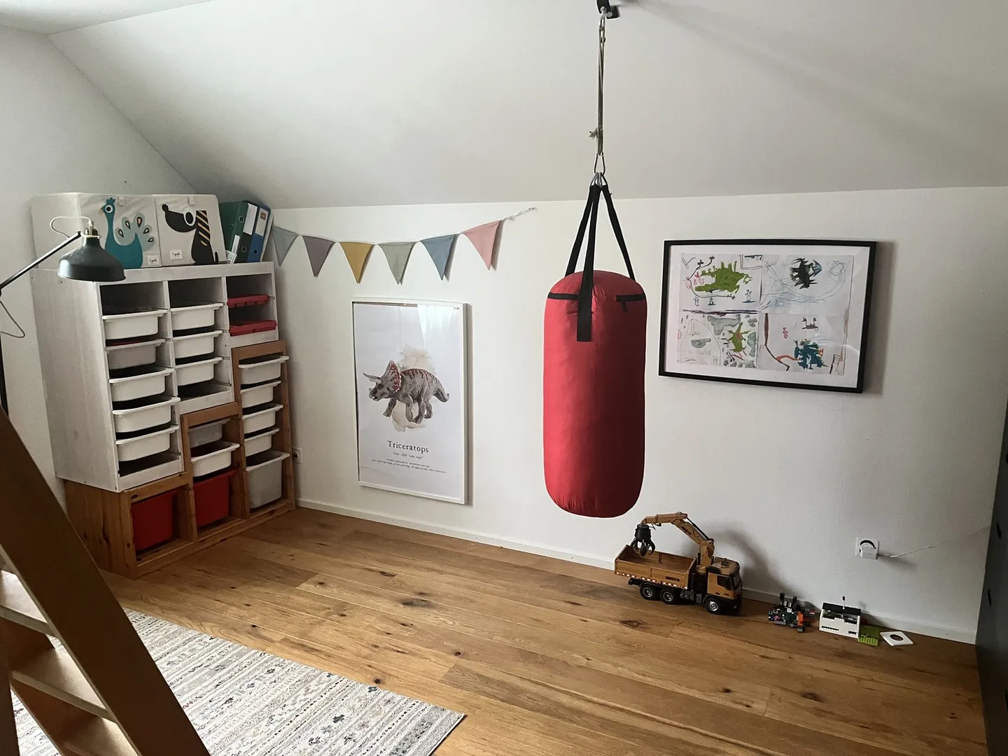 Charming House with Garden - Photo 5 of 10