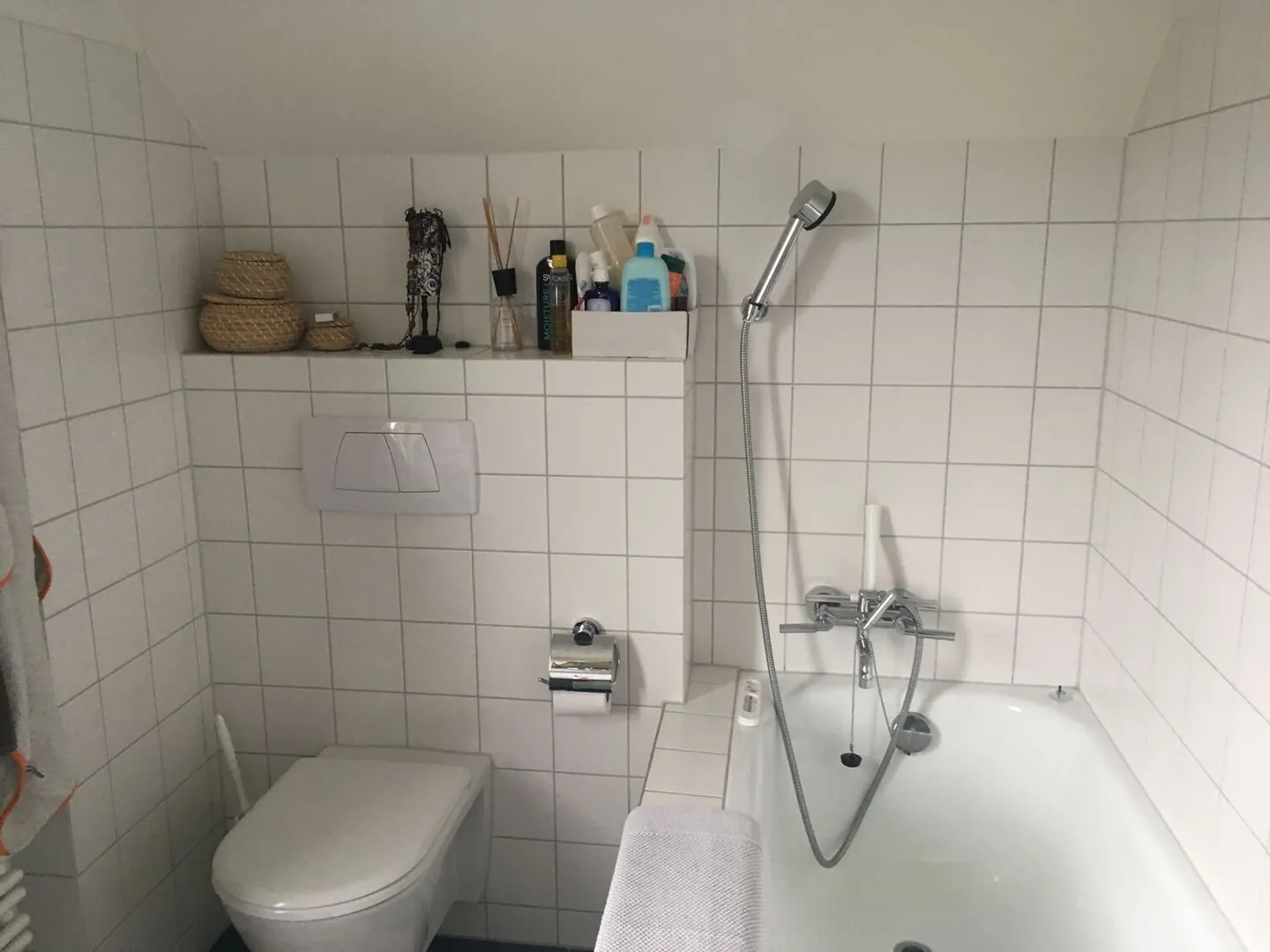 Charming House with Garden - Photo 10 of 10