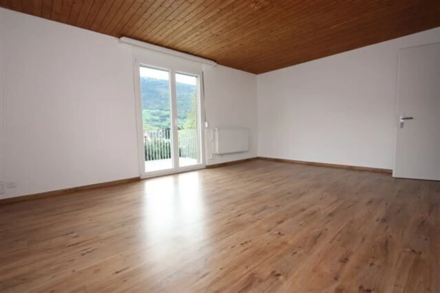 Traumhafte Wohnung mit toller Terrasse und Aussicht!! - Photo 5 of 9