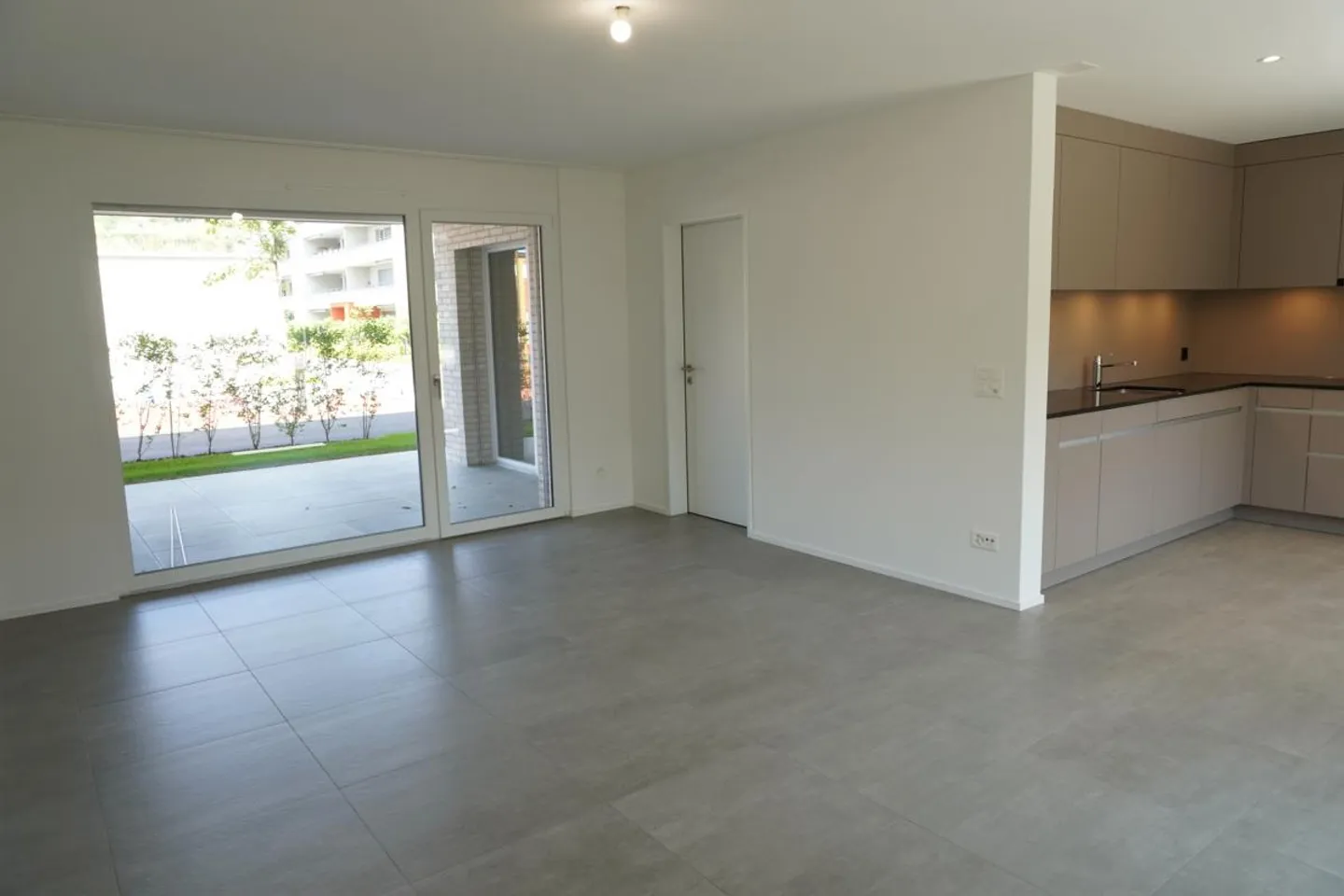 Grande appartamento di 2,5 stanze con stile - Foto 2 di 8