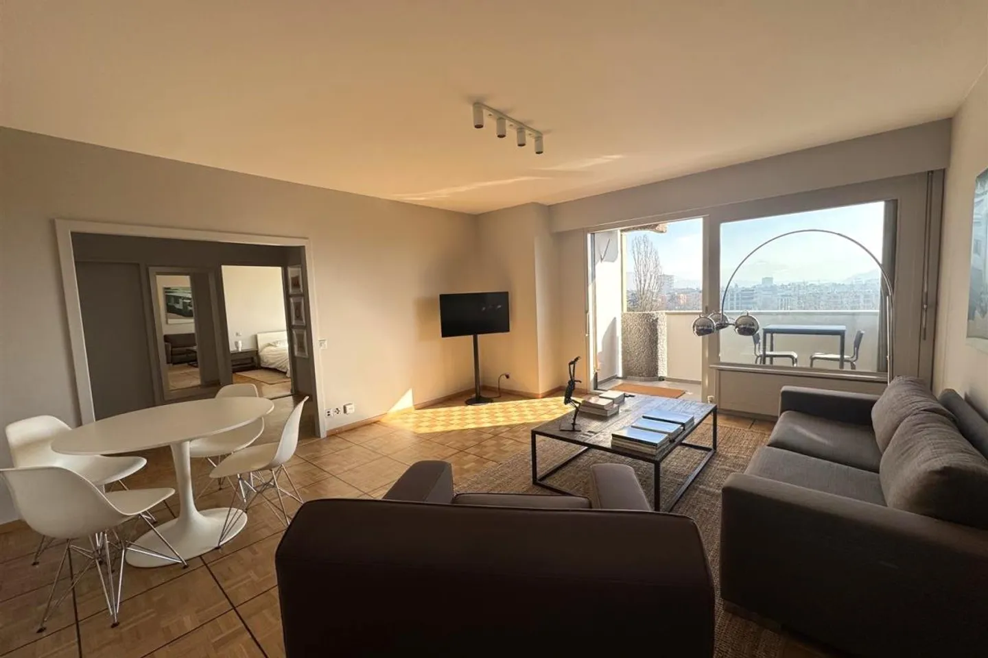 Furnished 3-room apartment - Photo 1 of 10