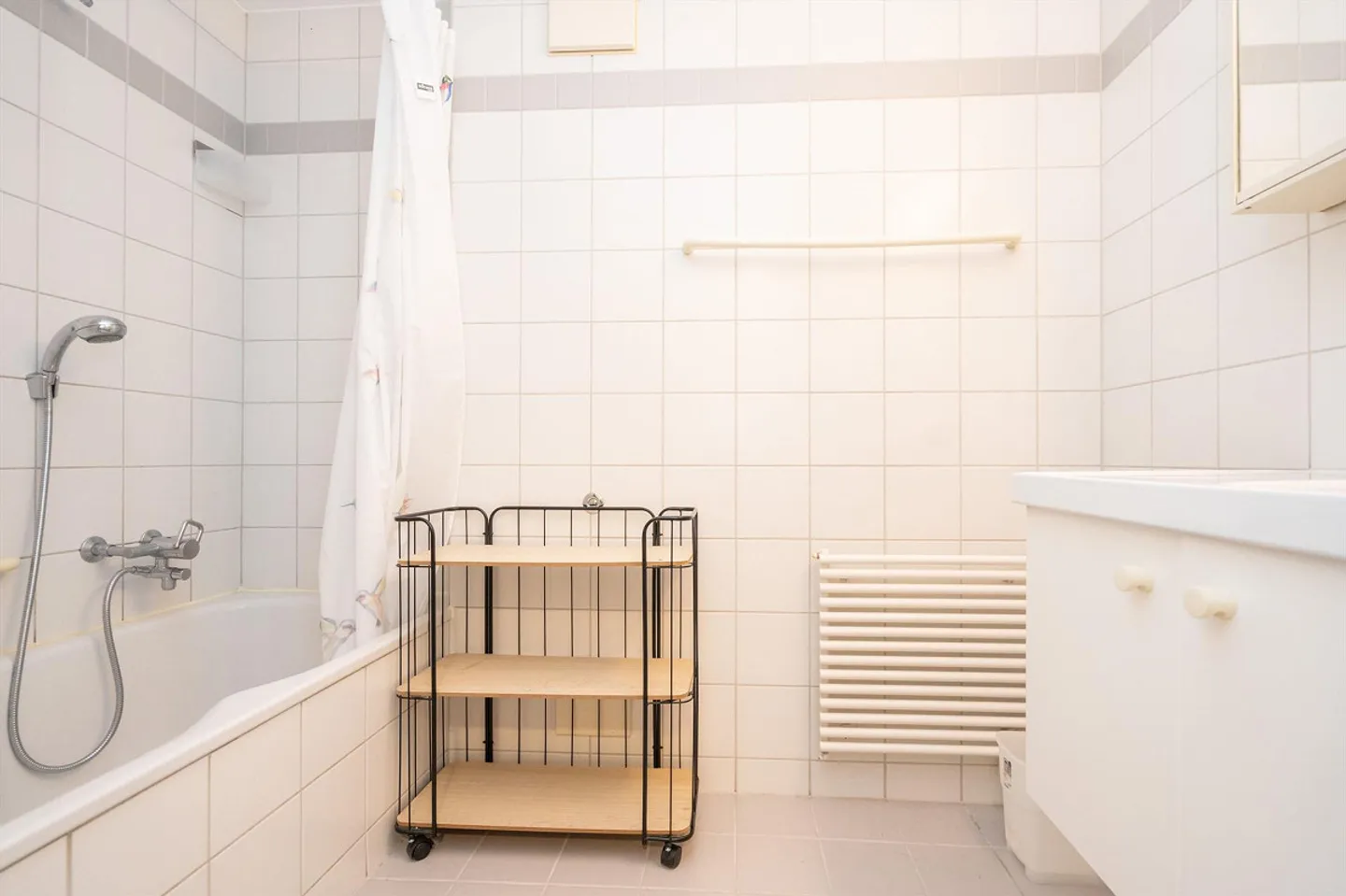 Appartamento luminoso di 2,5 stanze con veranda vetrata a Niederwangen/Köniz - Foto 5 di 12