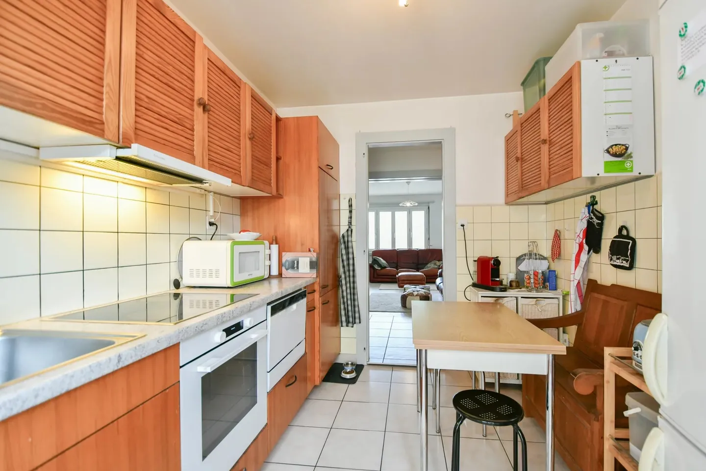 Spacious 5-Room Apartment - Photo 5 of 9