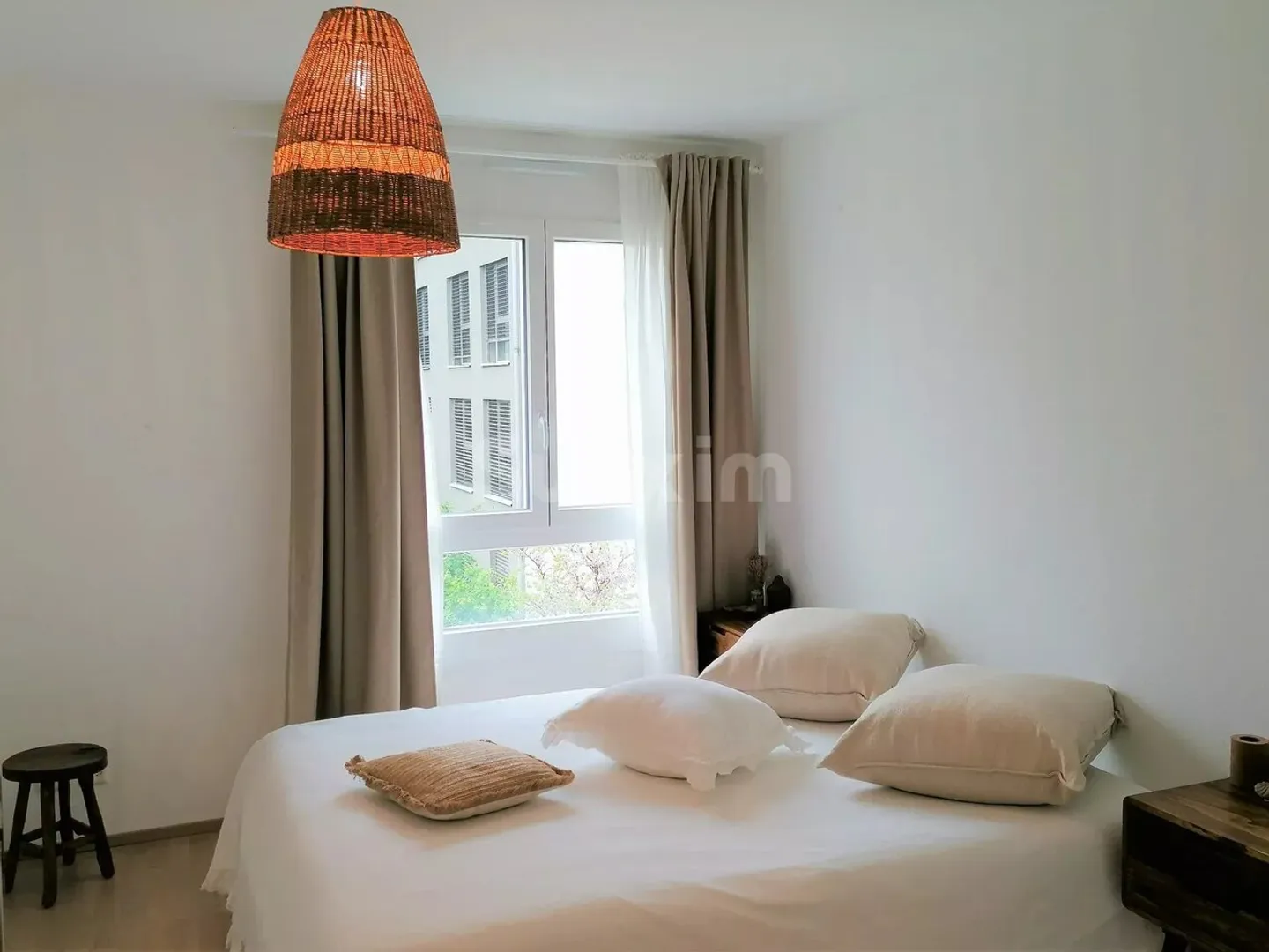 5-Room Nugget in the Heart of Onex Rare - Photo 3 of 8