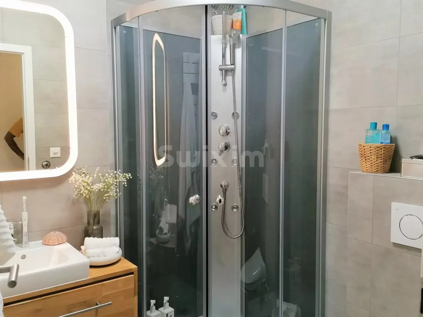 5-Room Nugget in the Heart of Onex Rare - Photo 8 of 8