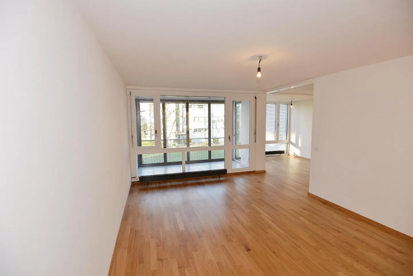 Your new home with large garden seating area - Photo 5 of 10