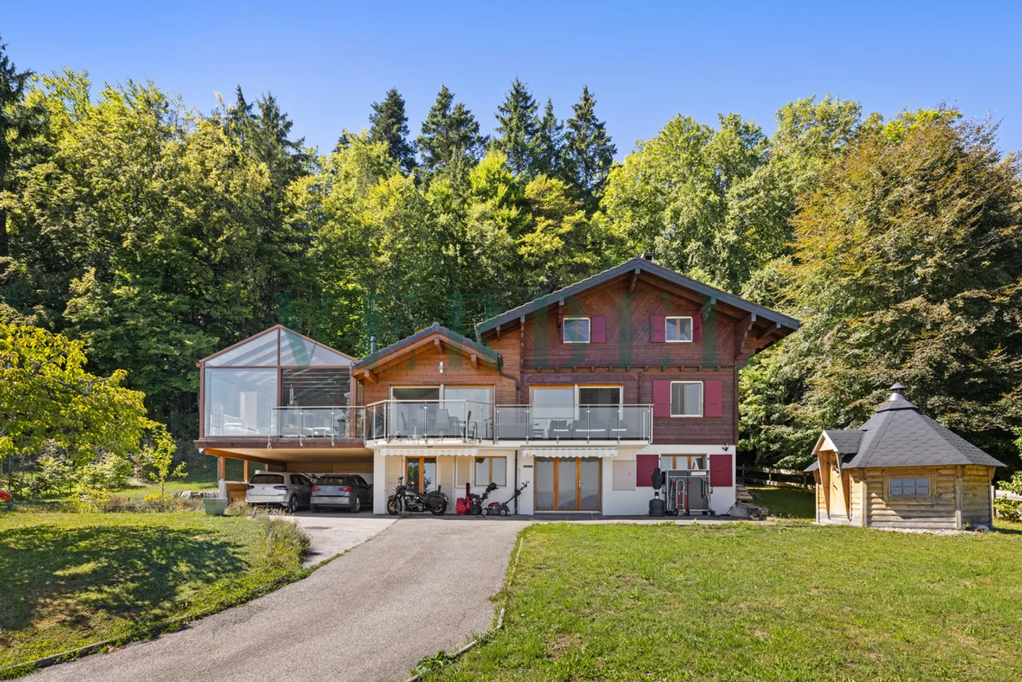 Villa-chalet: un'eccezionale cornice tra lago e montagne - Foto 9 di 10