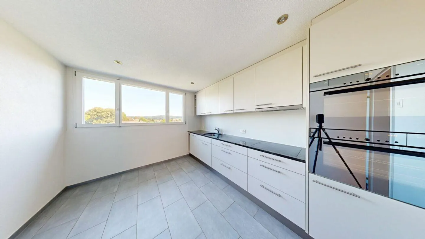 Moderne 3.5-Zimmer-Dachwohnung mit hohem Ausbaustandard - Foto 9 von 15