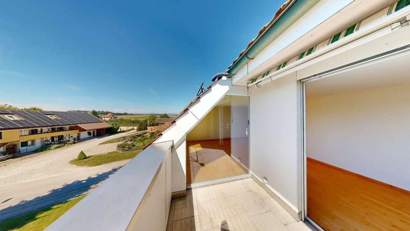 Moderne 3.5-Zimmer-Dachwohnung mit hohem Ausbaustandard - Foto 5 von 15