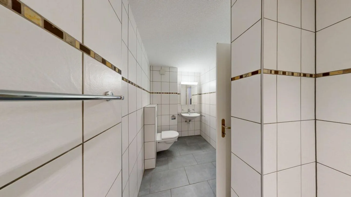 Moderne 3.5-Zimmer-Dachwohnung mit hohem Ausbaustandard - Foto 13 von 15