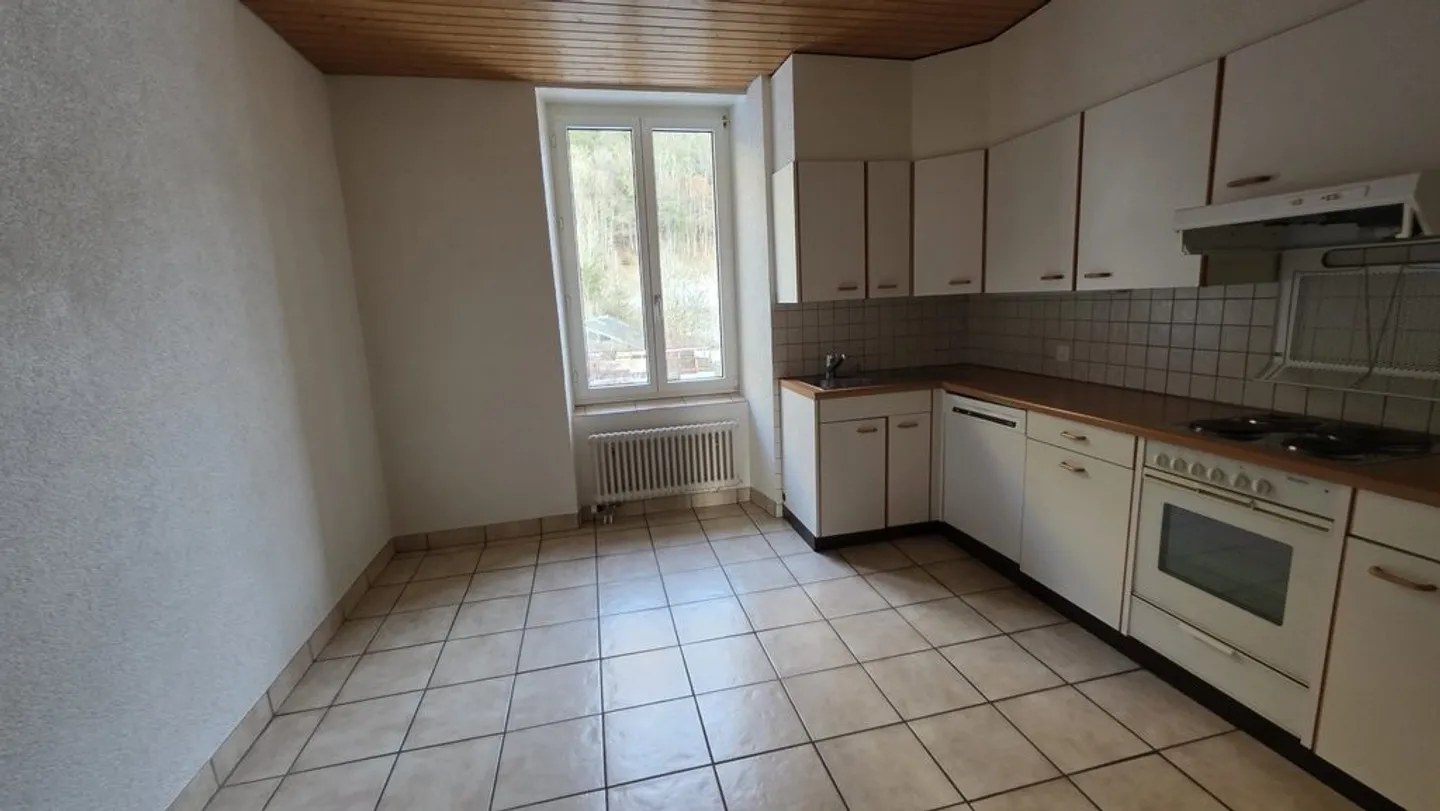 SCHÖNE WOHNUNG ZU VERMIETEN MIT BALKON - Foto 2 von 11