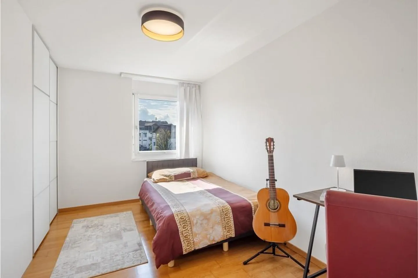Dreamlike 4.5-room maisonette apartment with terrace, mountain view - Photo 6 of 6