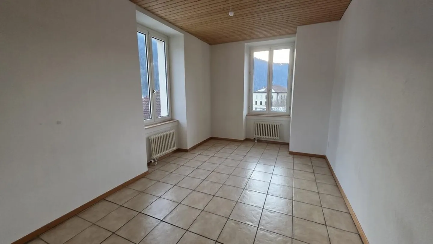 SCHÖNE WOHNUNG ZU VERMIETEN MIT BALKON - Foto 4 von 11