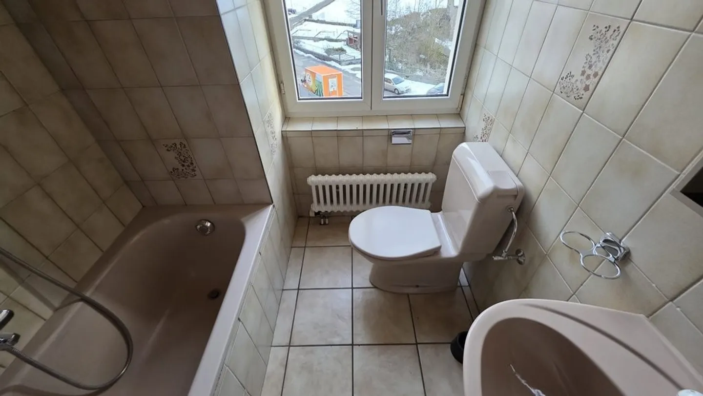 SCHÖNE WOHNUNG ZU VERMIETEN MIT BALKON - Foto 6 von 11