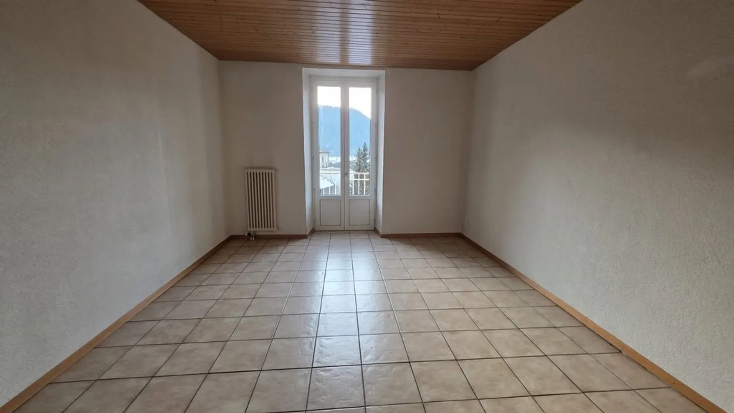 SCHÖNE WOHNUNG ZU VERMIETEN MIT BALKON - Foto 7 von 11