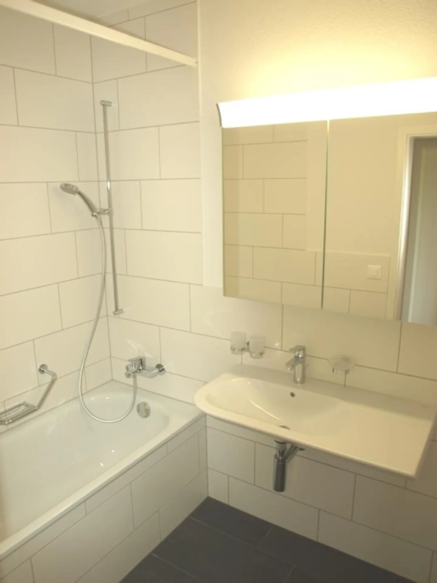 Nella valle di Köniz: La tua nuova casa moderna! - Foto 9 di 11