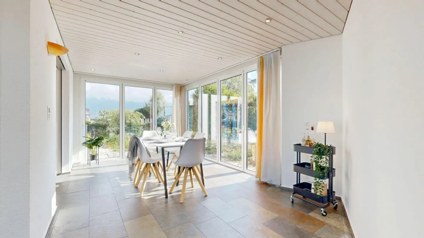 ATTRAKTIVES EINFAMILIENHAUS AM WASSER - Foto 3 von 7