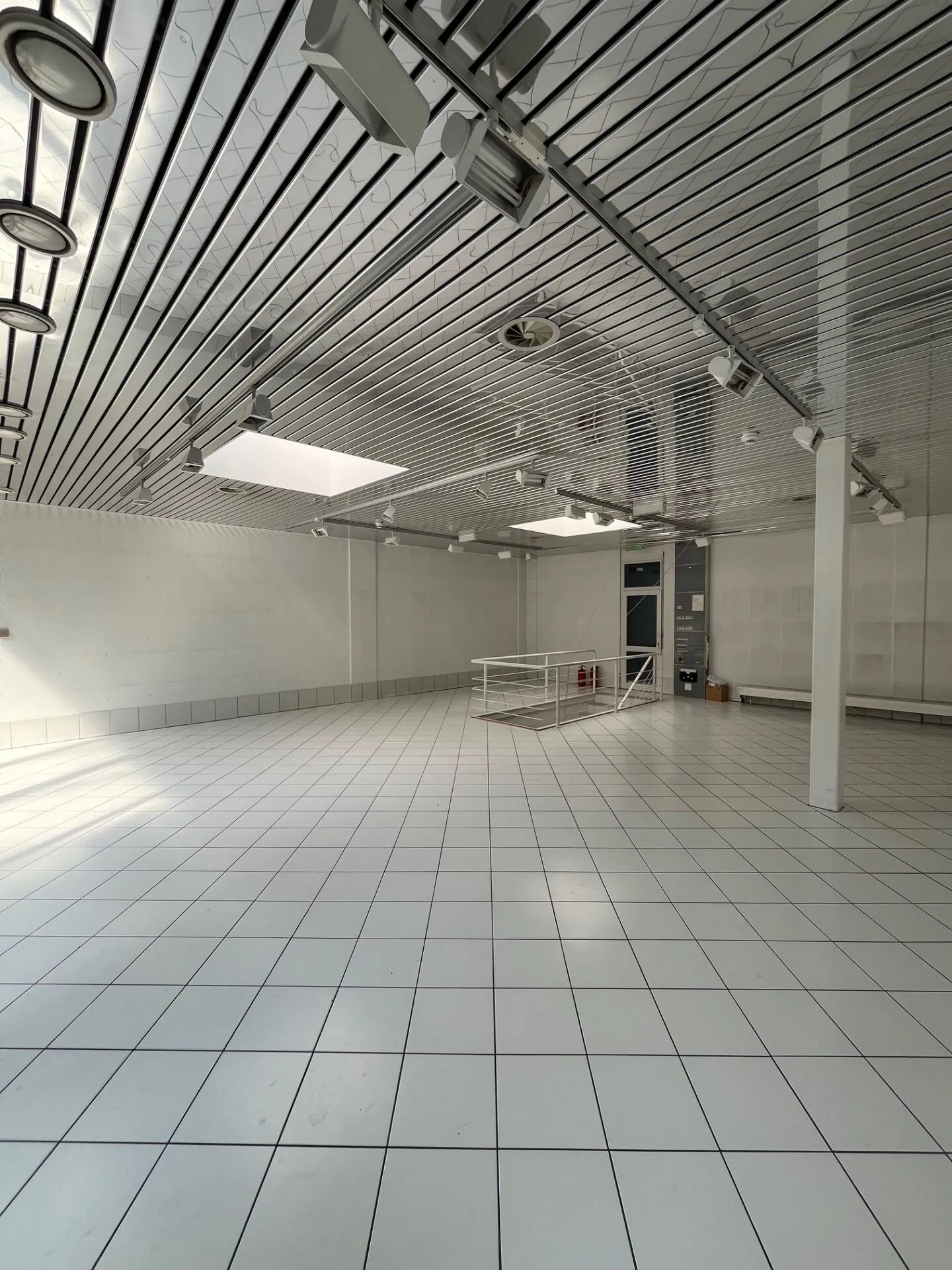 Spazio commerciale su due livelli - Gallerie Sedunoises copia - Foto 4 di 5