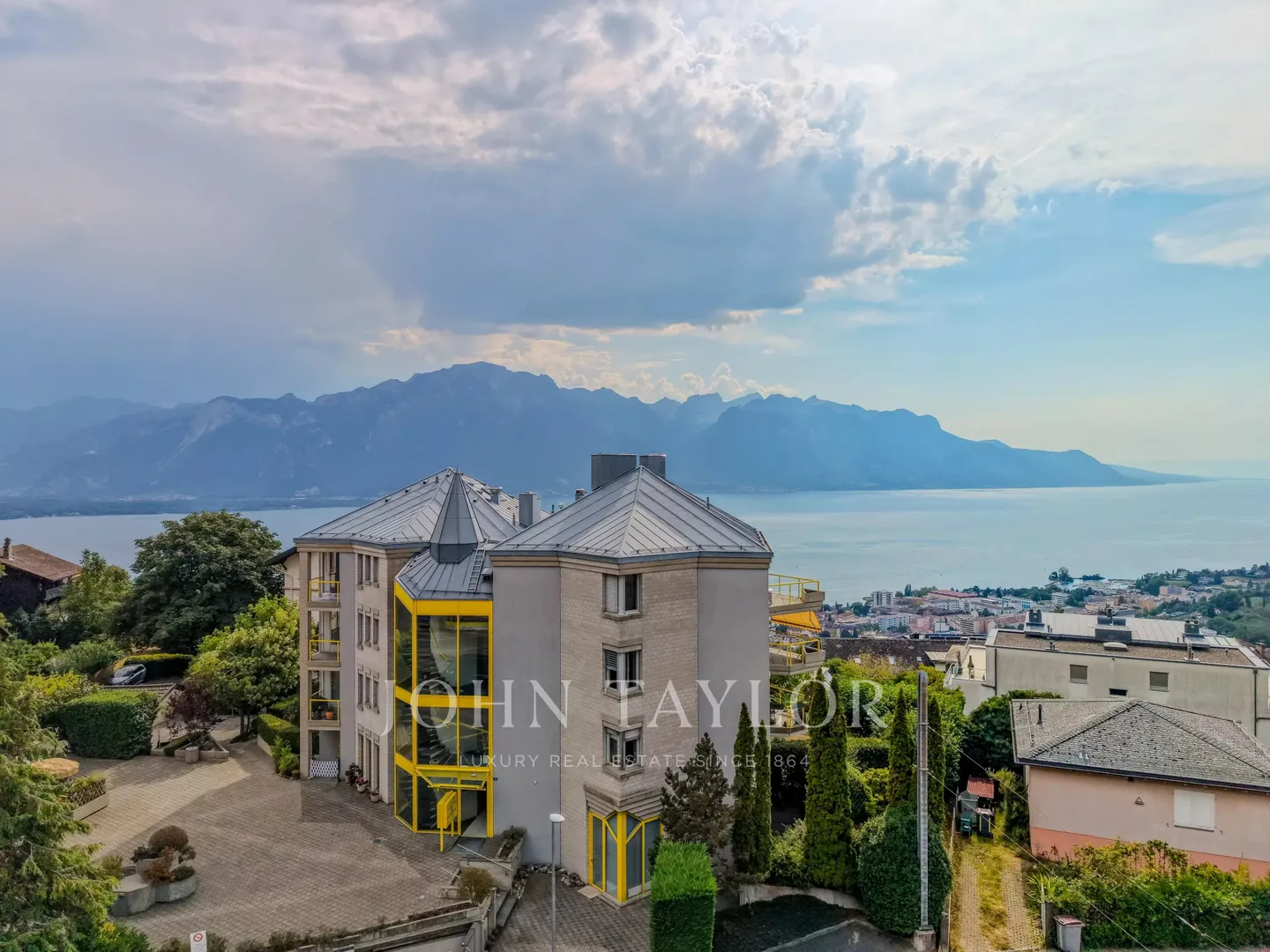Appartamento all'ultimo piano con vista panoramica sul lago a Chernex - Foto 12 di 13