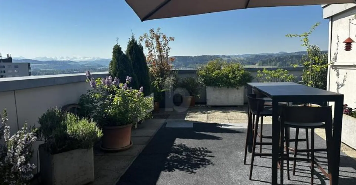 ÜBER DEN DÄCHERN MIT ALPEN-PANORAMA - Photo 1 of 6