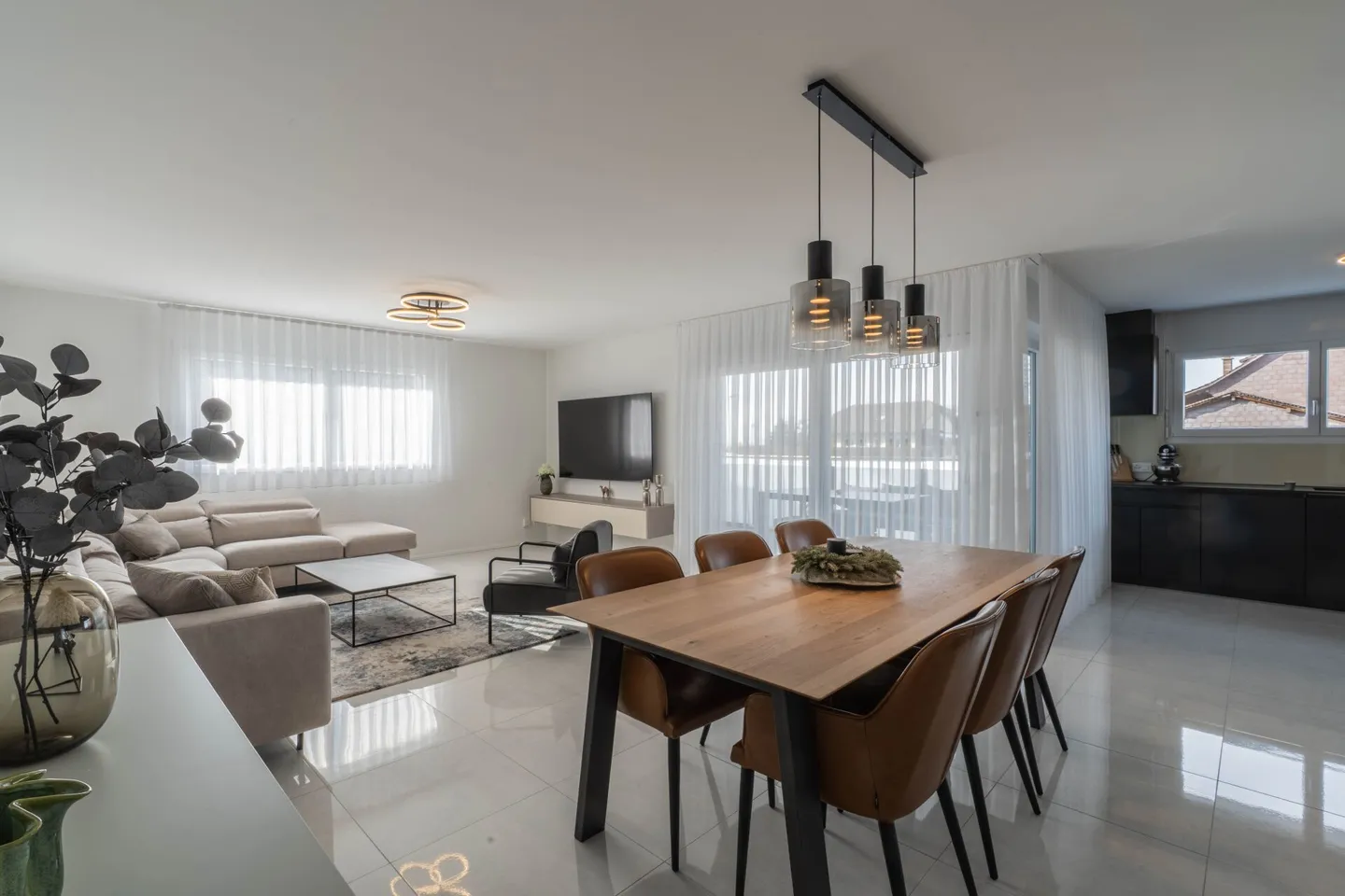 5,5-Zimmer-Wohnung - 122 m² Wohnfläche - Foto 1 von 10