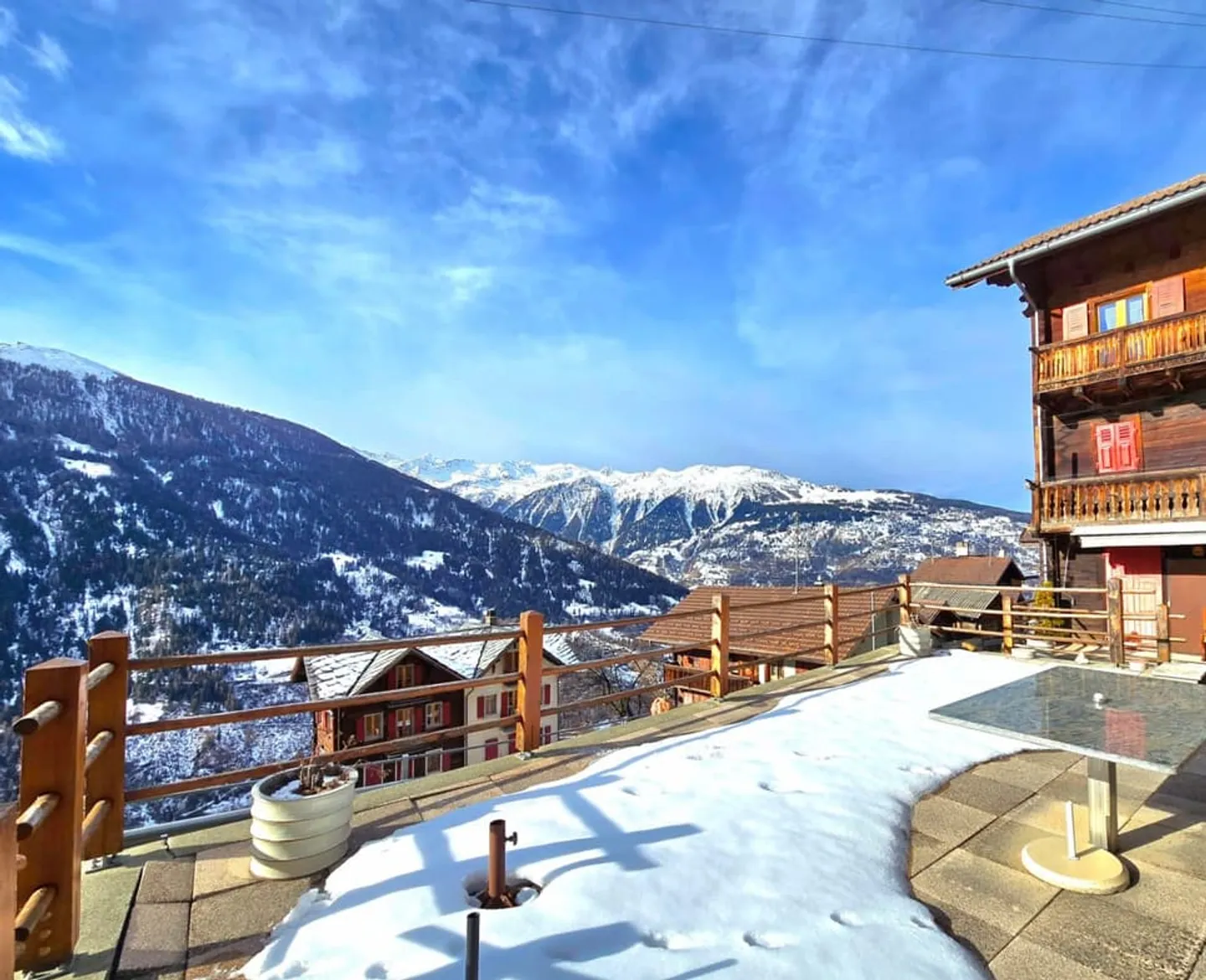 Charming 3.5-room apartment with panoramic view in Trogne (Saint-Martin), Va - Photo 1 of 13